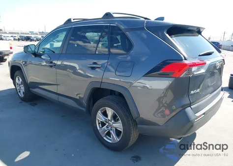 2023 Toyota Rav4 Xle z USA, uszkodzony, nr VIN 2T3W1RFV3PW247789